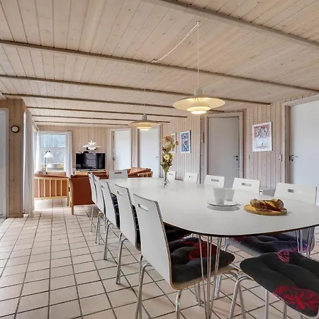 Dom wakacyjny Stunning In With Sauna Nordborg