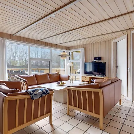 Dom wakacyjny Stunning In With Sauna Nordborg